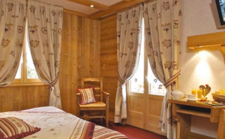 Hotel Sporting, Morzine, Bedroom